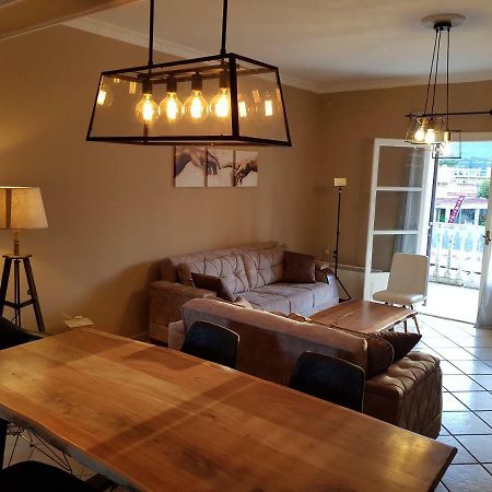 Mojo Modern Apartment 2 알리카나스 외부 사진